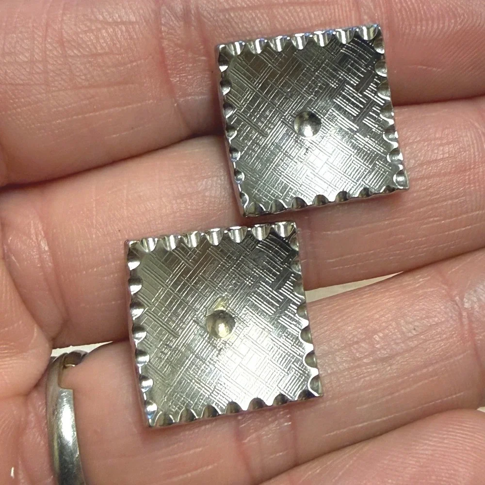 Vintage Silver Tone Textured Square Scalloped Edge Mens Toggle Back Cufflinks